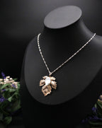 Opalith Blattkette ~ Art Nouveau Halskette ~ Efeu Anhänger ~ Fantasy Schmuck ~ Woodland Hochzeit ~ 925 Silber Kette