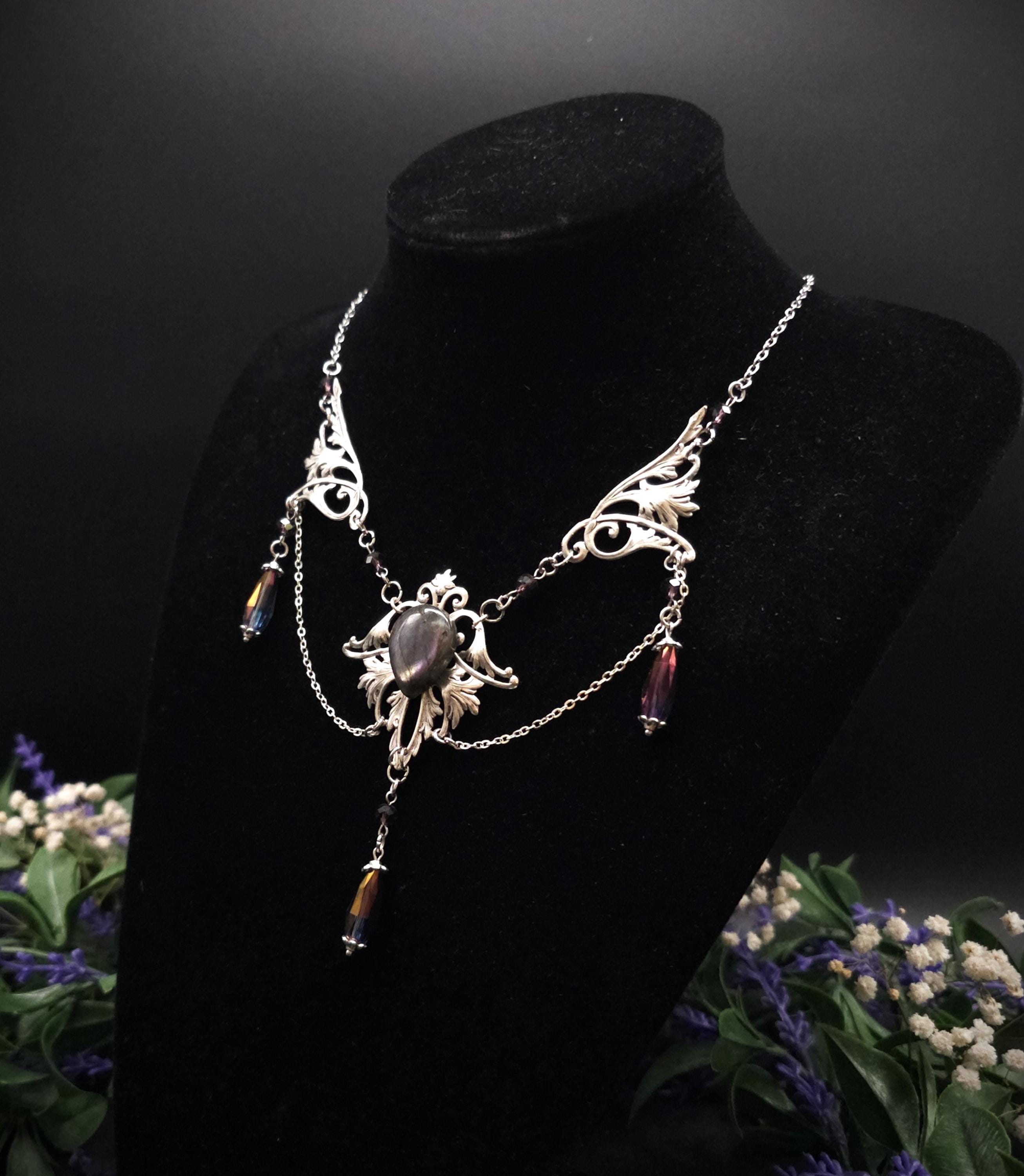 Labradorit Halskette Art Nouveau ~ Jugendstil Kette mit violettem Labradorit ~ Fantasy Schmuck ~ Gothic Statement Necklace