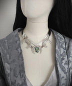 Mond Halsreif mit grünem Labradorit ~ Celestial Gothic Fantasy Schmuck