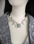 Mond Halsreif mit grünem Labradorit ~ Celestial Gothic Fantasy Schmuck