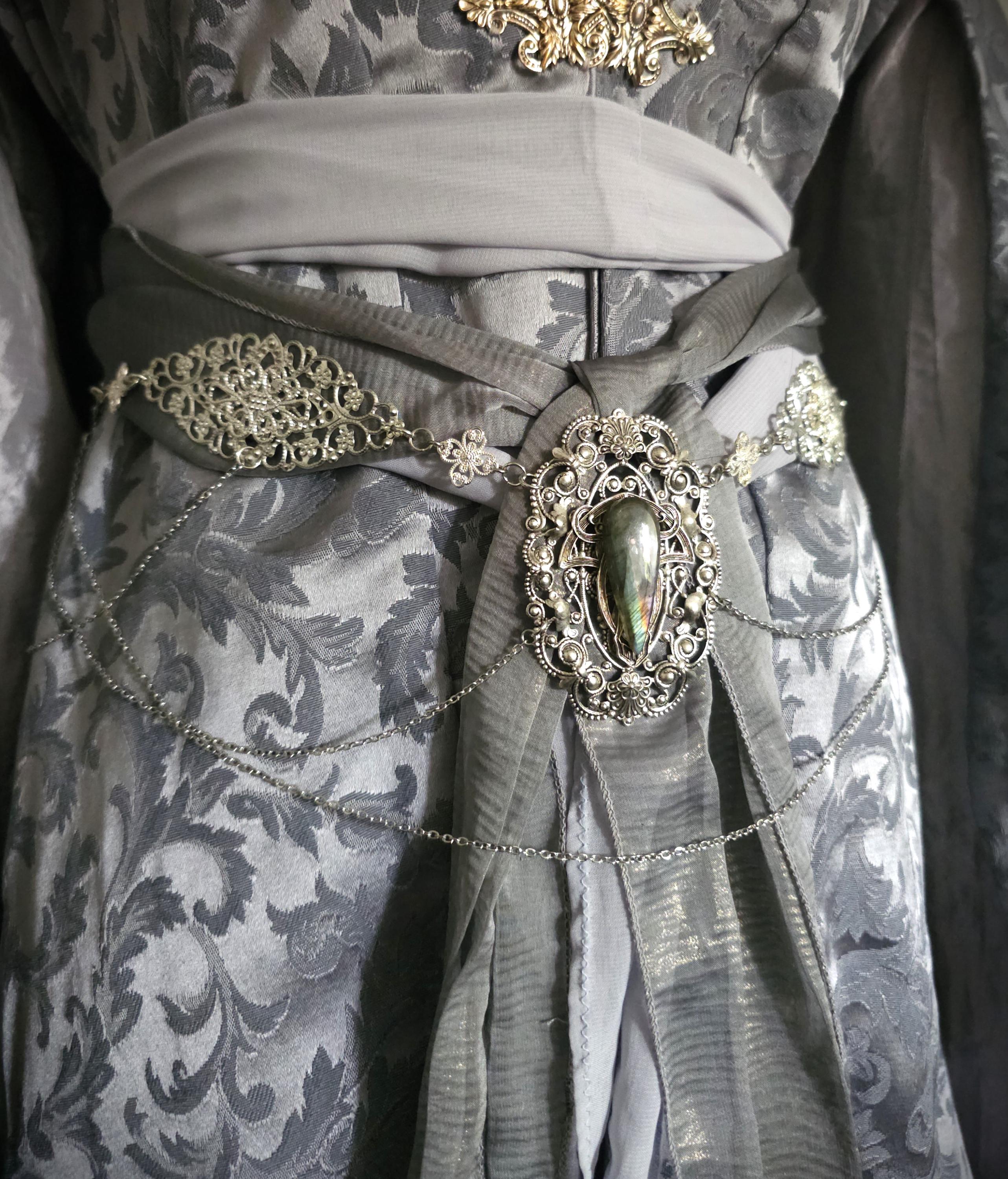 Fantasy Schmuckgürtel mit Labradorit ~ Elbischer Kettengürtel ~ Art Nouveau Hüftschmuck ~ größenverstellbar