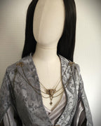 Labradorit Broschenkette ~ Fantasy Ausschnittschmuck mit Blättern ~ Cape Chain Bronze