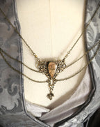 Labradorit Broschenkette ~ Fantasy Ausschnittschmuck mit Blättern ~ Cape Chain Bronze