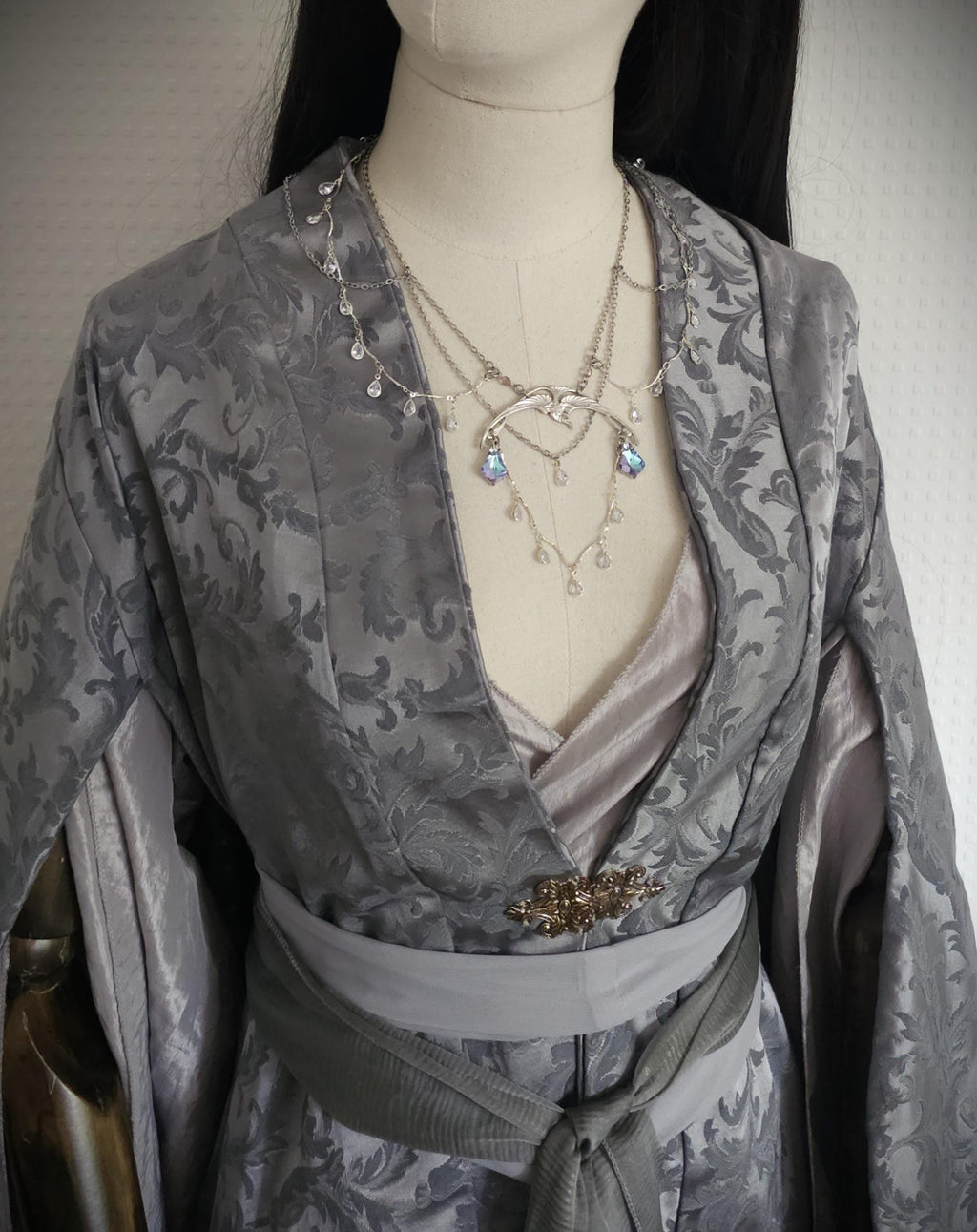 Halskette mit Swarovski Kristallen ~ Schmuck im Art Nouveau Stil ~ Gothic Accessoire ~ Größenverstellbar