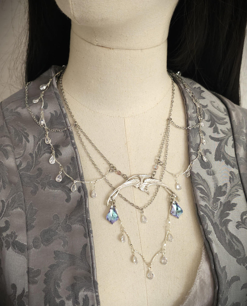 Halskette mit Swarovski Kristallen ~ Schmuck im Art Nouveau Stil ~ Gothic Accessoire ~ Größenverstellbar