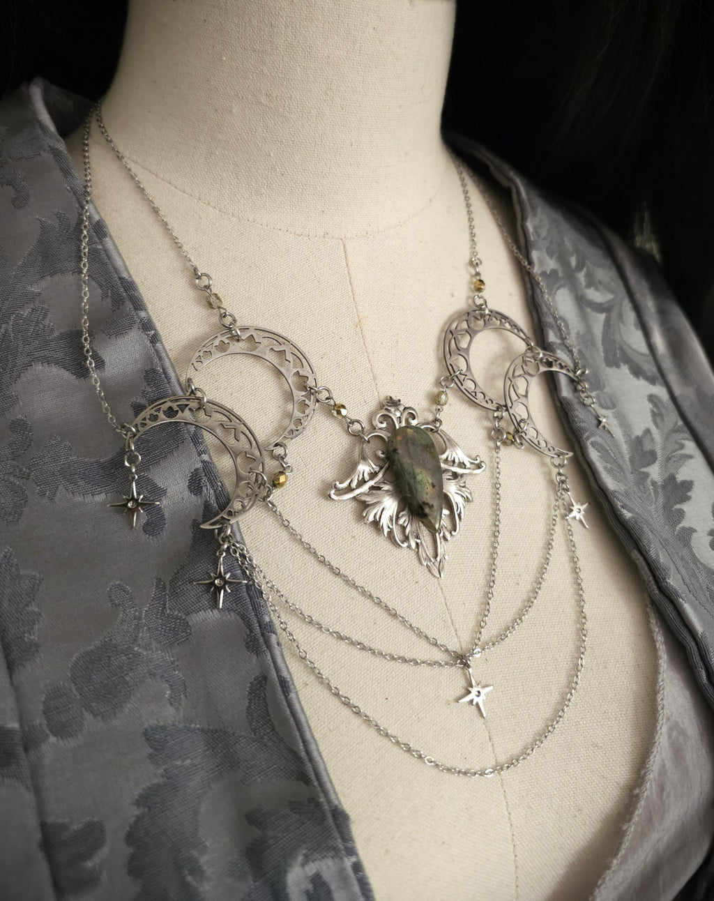 Labradorit Halskette mit Monden & Sternen – Celestial Witchy Fantasy Schmuck
