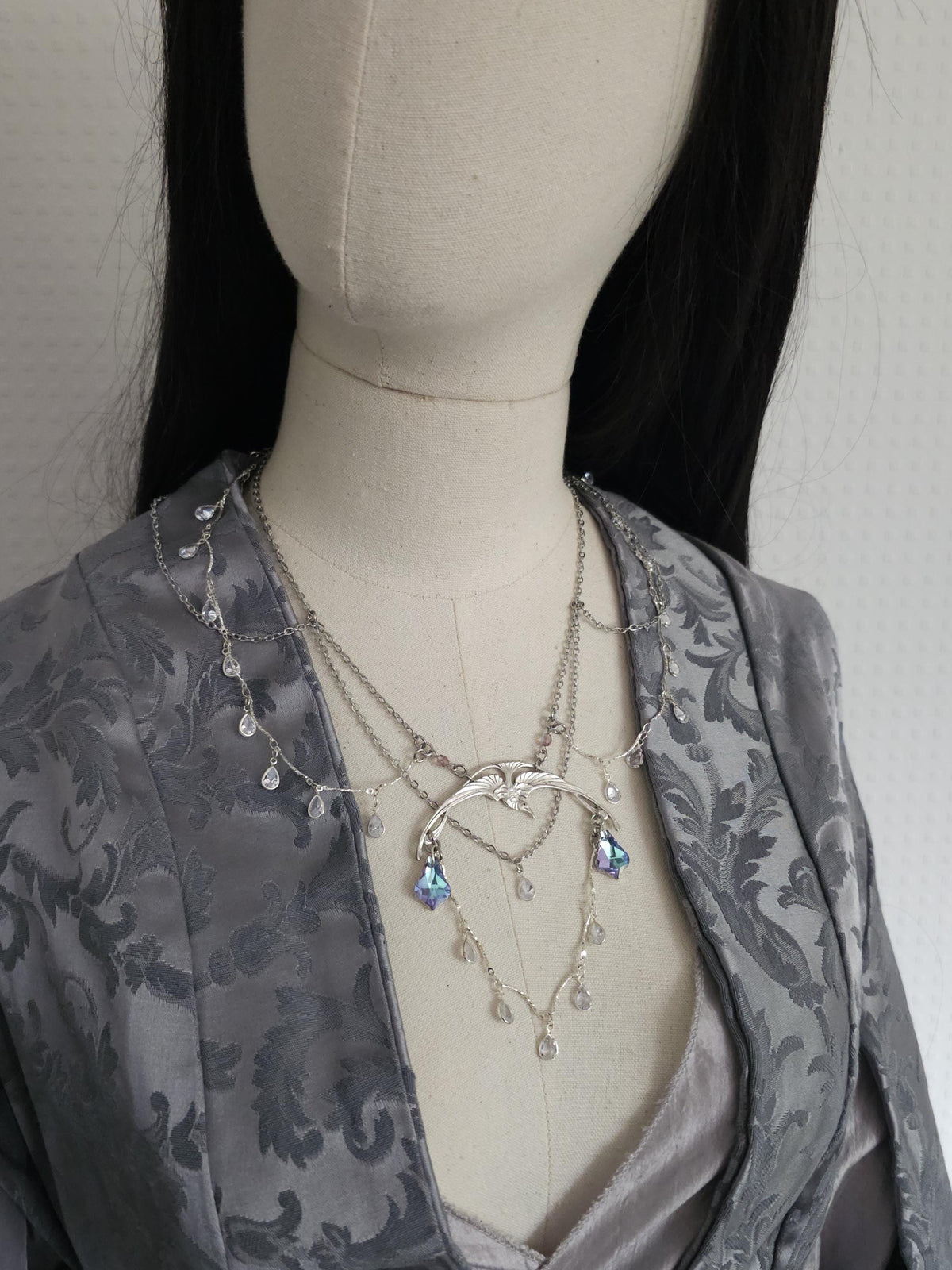 Halskette mit Swarovski Kristallen ~ Schmuck im Art Nouveau Stil ~ Gothic Accessoire ~ Größenverstellbar