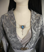 Labradorit Broschenkette ~ Fantasy Ausschnittschmuck mit Sternen ~ Cape Chain ~ Celestial Jewelry