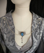 Labradorit Broschenkette ~ Fantasy Ausschnittschmuck mit Sternen ~ Cape Chain ~ Celestial Jewelry