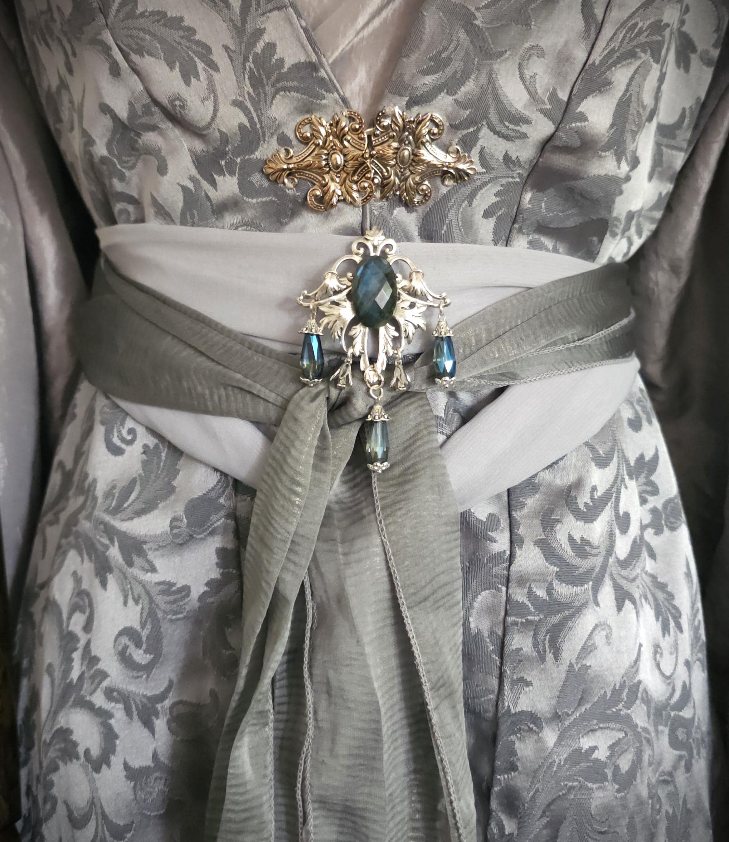 Labradorit Brosche Silber ~ Fantasy Gürtelbrosche mit Glasperlen ~ Art Nouveau Schmuck ~ Elbischer Schmuck ~