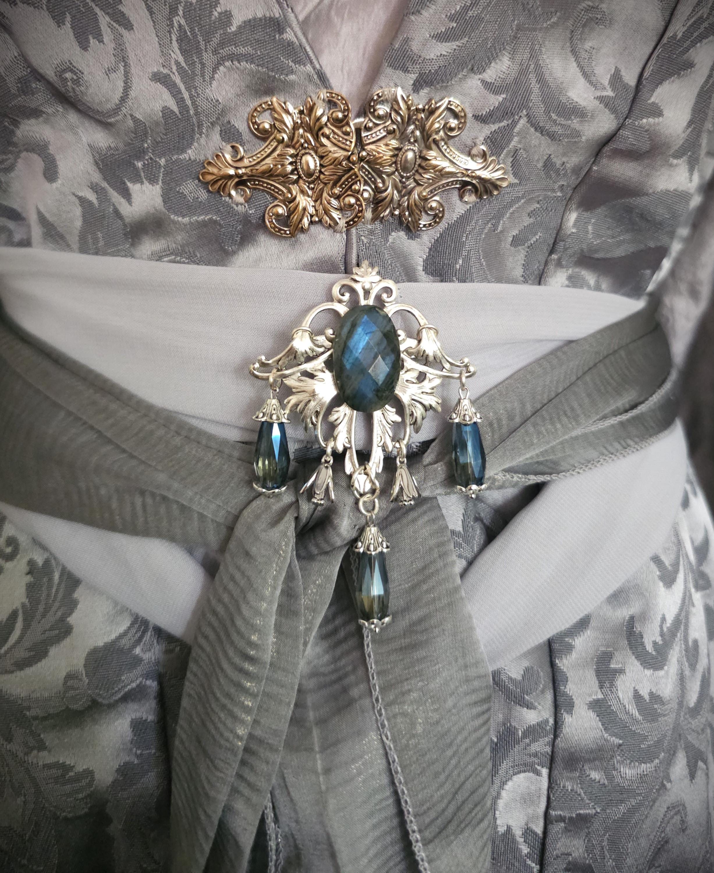 Labradorit Brosche Silber ~ Fantasy Gürtelbrosche mit Glasperlen ~ Art Nouveau Schmuck ~ Elbischer Schmuck ~