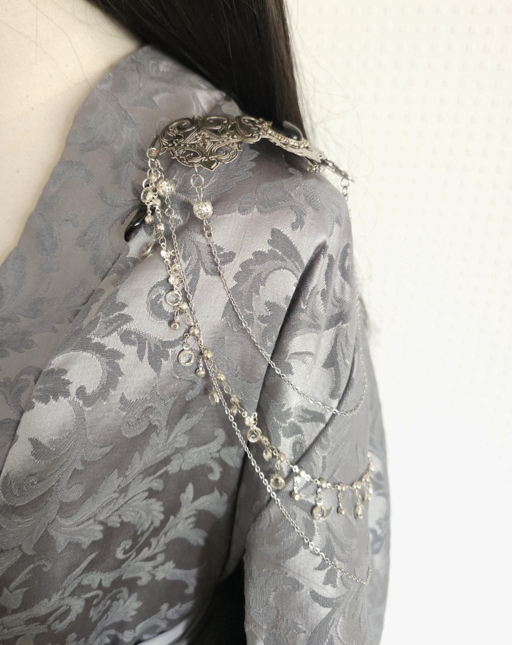 Broschen Paar mit Blaufluss Cabochon ~ Kostüm Accessoire ~Pin Brosche Schalnadel ~ Hochzeits-Schmuck