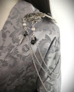 Schulterbroschen mit Blaufluss ~ Gothic Fantasy Schulterschmuck ~ Kostüm- und Braut Accessoire