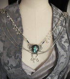 Labradorit Broschenkette ~ Fantasy Ausschnittschmuck Art Nouveau Elementen ~ Cape Chain ~ Celestial Jewelry