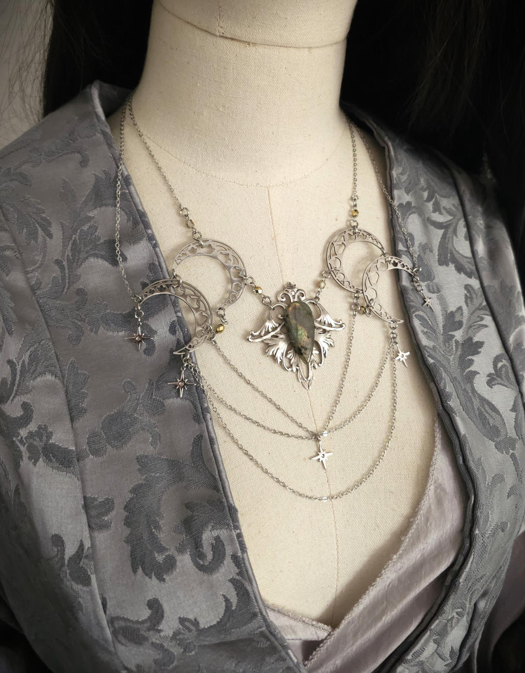 Labradorit Halskette mit Monden & Sternen – Celestial Witchy Fantasy Schmuck