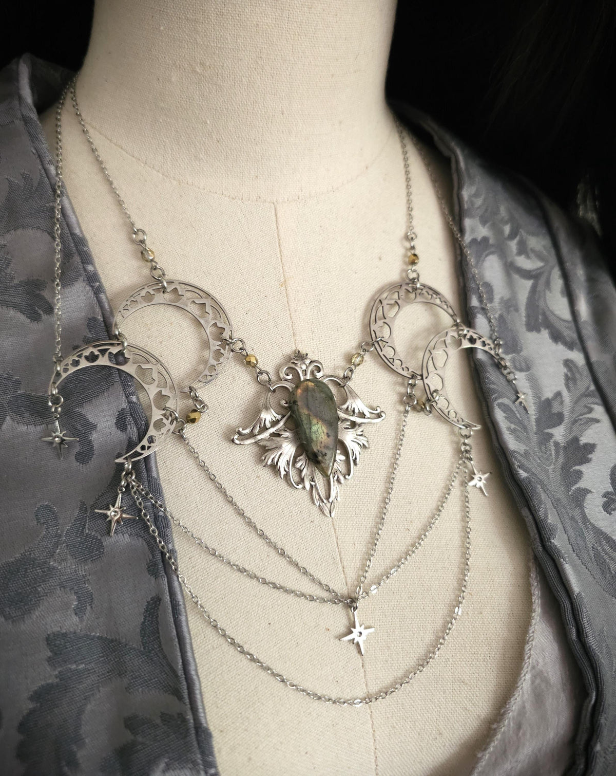 Labradorit Halskette mit Monden & Sternen – Celestial Witchy Fantasy Schmuck