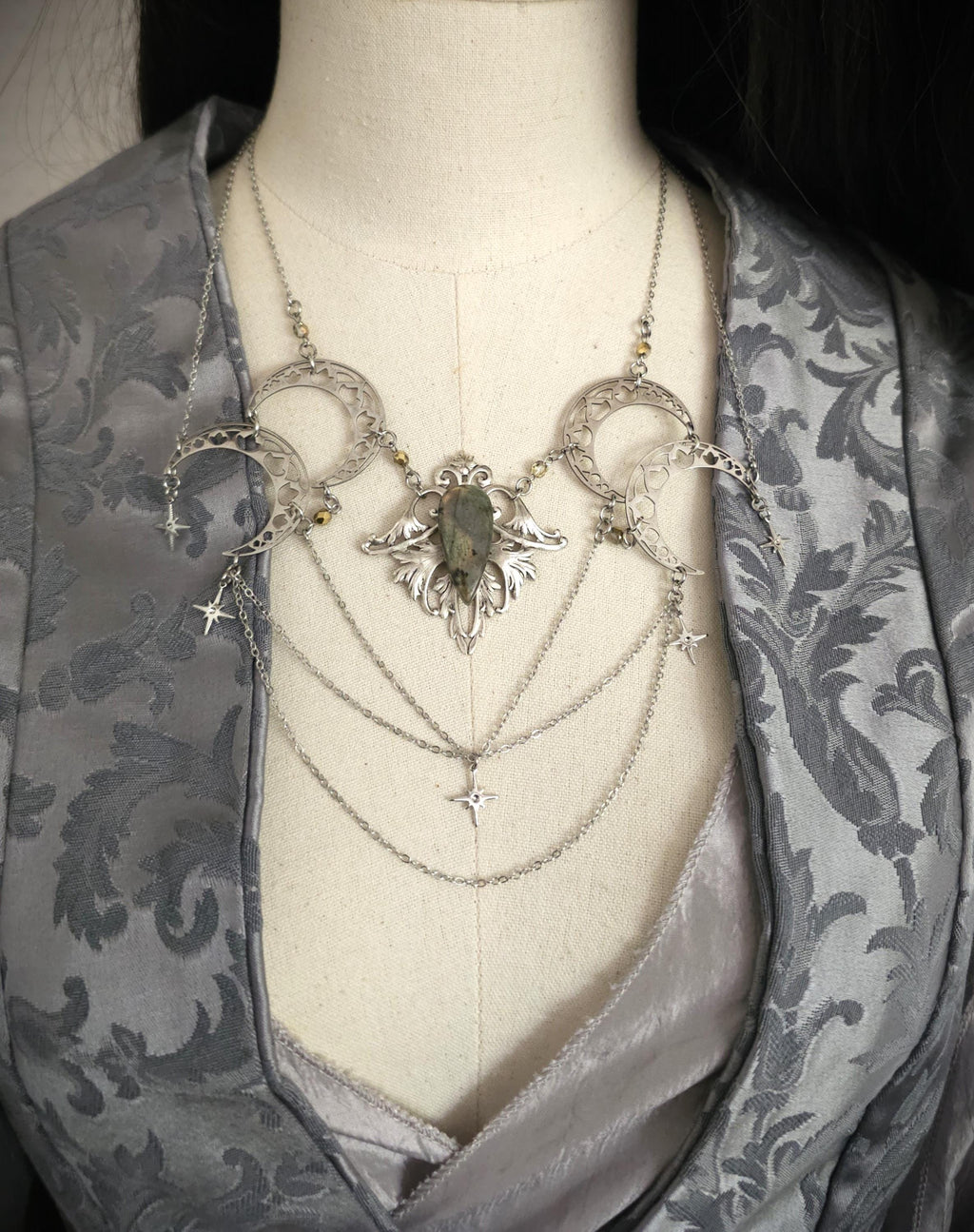 Labradorit Halskette mit Monden & Sternen – Celestial Witchy Fantasy Schmuck