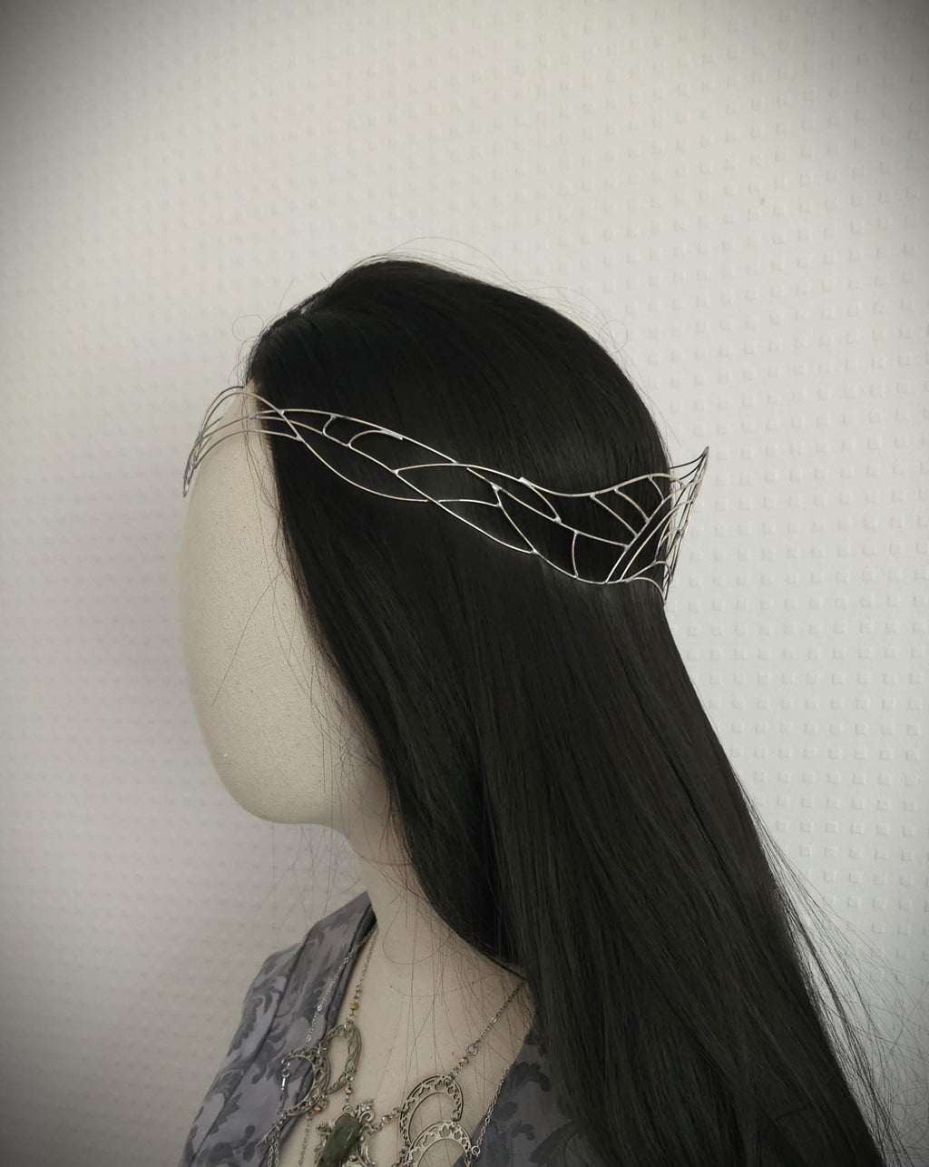 Elfen Diadem ~ versilberte Draht Tiara ~ Art Nouveau Mottendesign ~ Kopfschmuck ~ Hochzeit