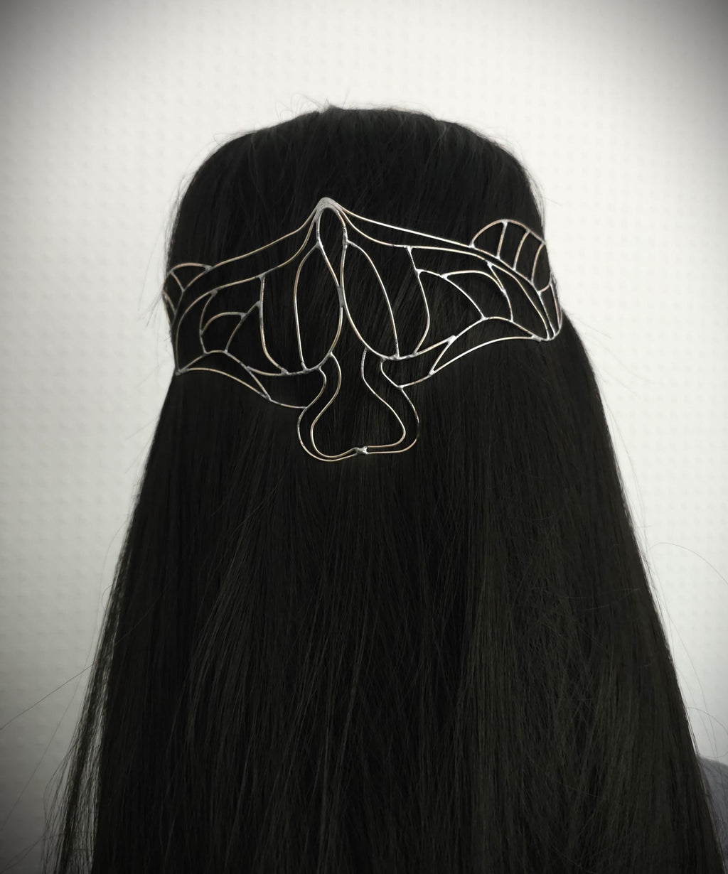 Elfen Diadem ~ versilberte Draht Tiara ~ Art Nouveau Mottendesign ~ Kopfschmuck ~ Hochzeit