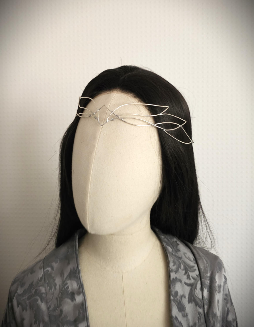 Fantasy Diadem ~ Filigraner Stirnschmuck aus versilbertem Draht ~ Elfen Tiara ~ Braut Headpiece – Hochzeitsschmuck