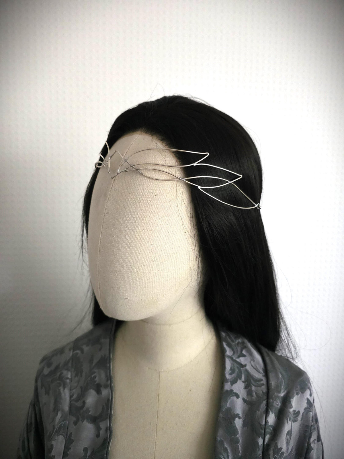 Fantasy Diadem ~ Filigraner Stirnschmuck aus versilbertem Draht ~ Elfen Tiara ~ Braut Headpiece – Hochzeitsschmuck