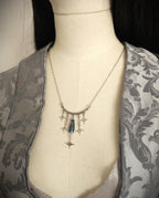 Edelstahl Halskette mit blaugrauer Glasperle ~ Stern Choker ~ Celestial Schmuck ~ Fantasy Accessoire ~ Sternenschmuck