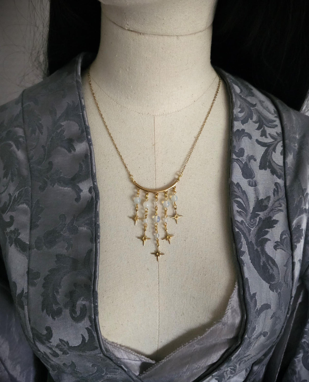 Goldene Stern Halskette ~ Opalith Perlen Choker ~Celestial Schmuck ~Größenverstellbar