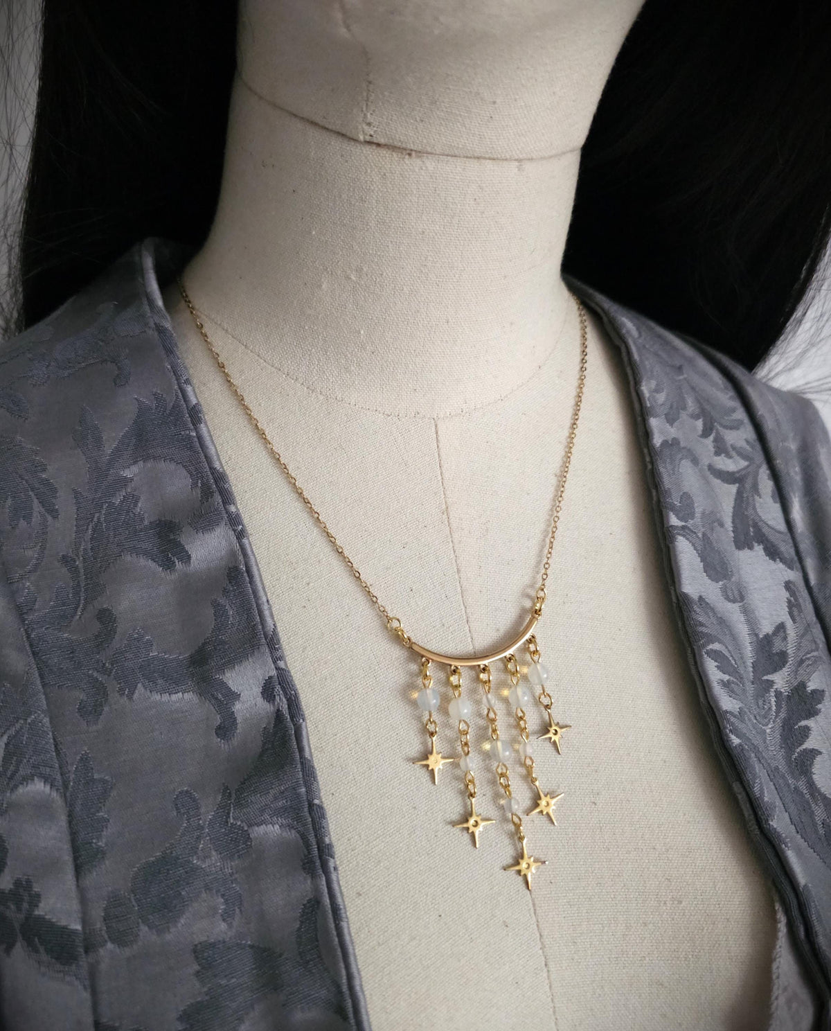 Goldene Stern Halskette ~ Opalith Perlen Choker ~Celestial Schmuck ~Größenverstellbar