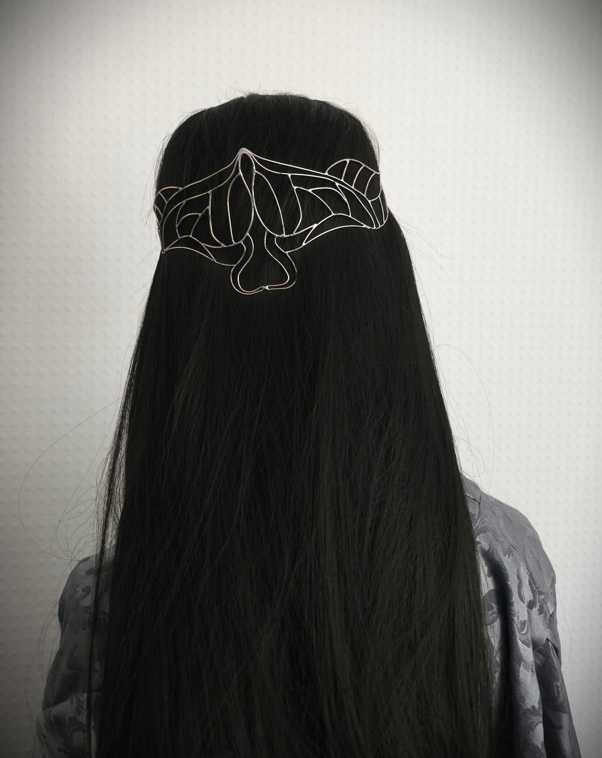 Elfen Diadem ~ versilberte Draht Tiara ~ Art Nouveau Mottendesign ~ Kopfschmuck ~ Hochzeit