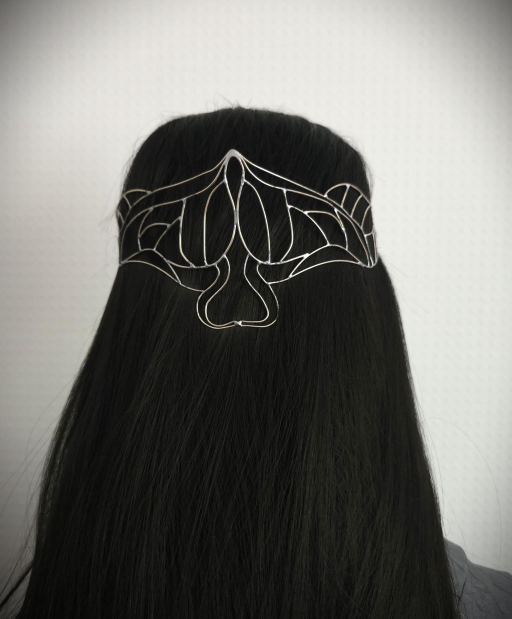 Elfen Diadem ~ versilberte Draht Tiara ~ Art Nouveau Mottendesign ~ Kopfschmuck ~ Hochzeit