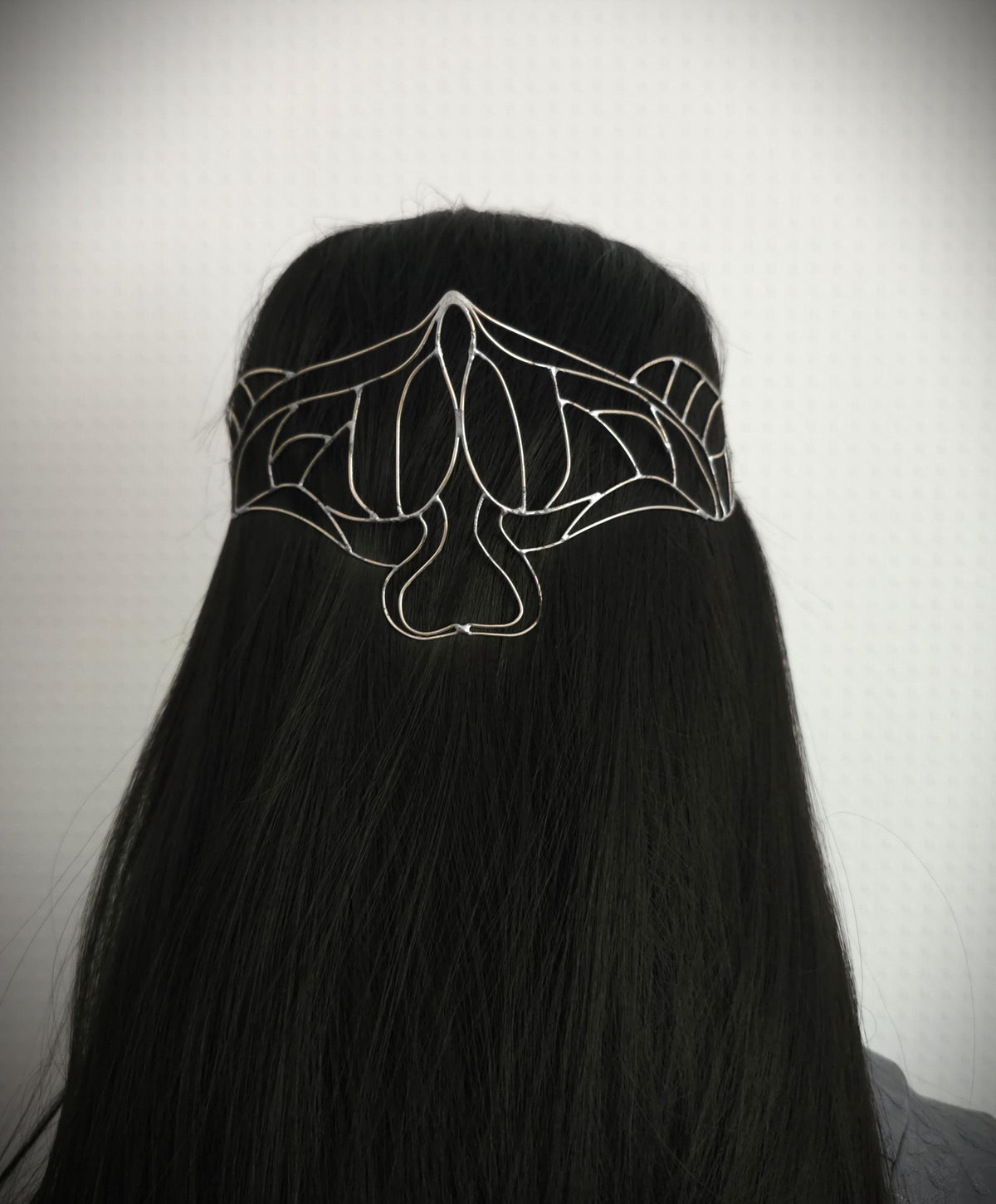 Elfen Diadem ~ versilberte Draht Tiara ~ Art Nouveau Mottendesign ~ Kopfschmuck ~ Hochzeit