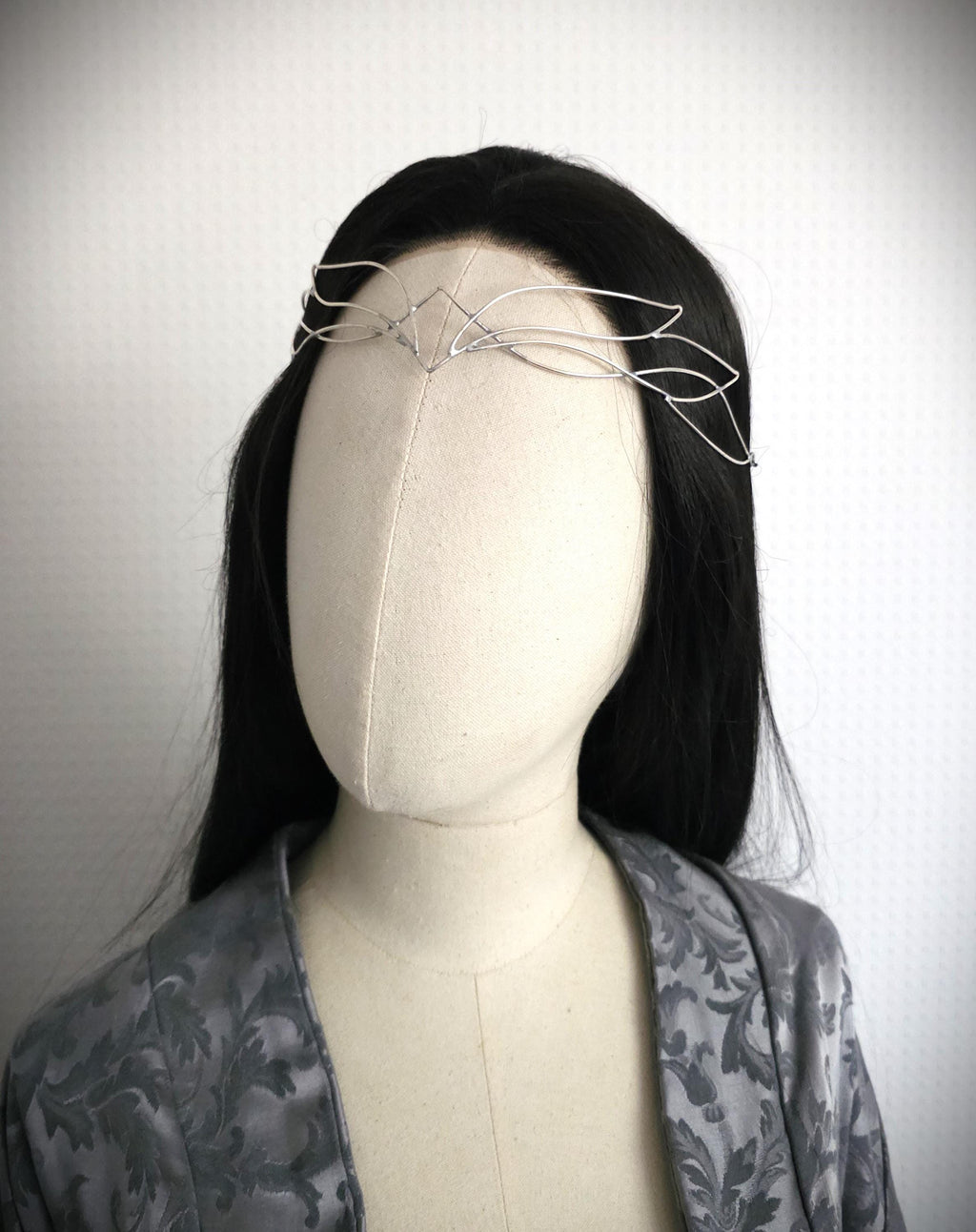 Fantasy Diadem ~ Filigraner Stirnschmuck aus versilbertem Draht ~ Elfen Tiara ~ Braut Headpiece – Hochzeitsschmuck
