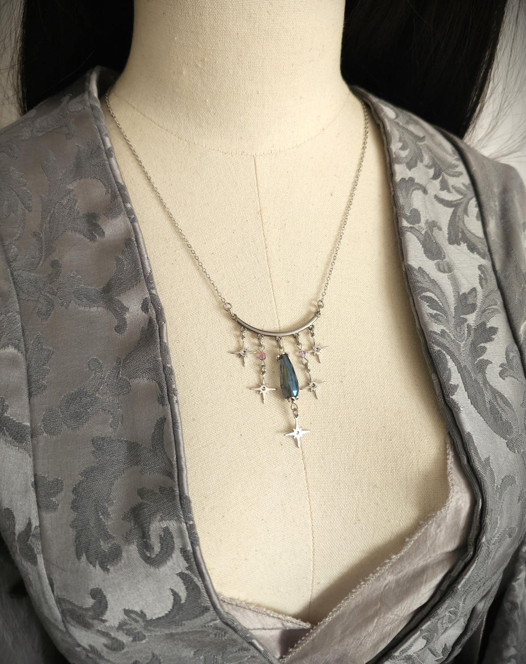 Edelstahl Halskette mit blaugrauer Glasperle ~ Stern Choker ~ Celestial Schmuck ~ Fantasy Accessoire ~ Sternenschmuck