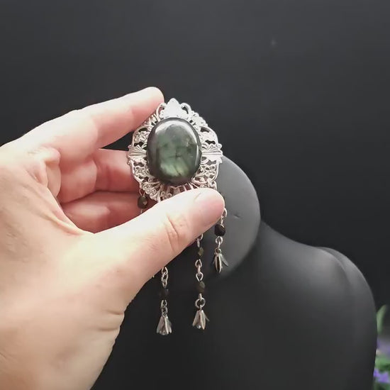 Art Nouveau Brosche mit Labradorit ~ Elfen Schmuck ~ Fantasy Gewandbrosche ~ Mittelalter Accessoire ~ Naturstein Brosche