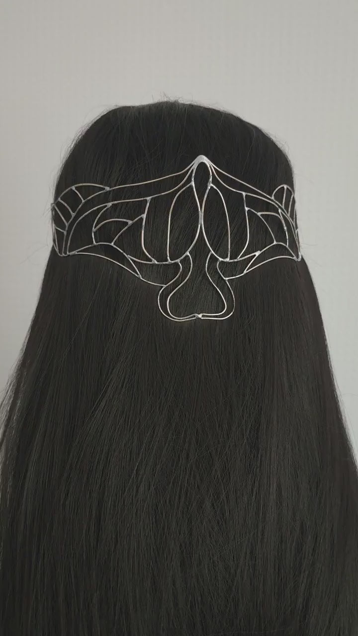 Elfen Diadem ~ versilberte Draht Tiara ~ Art Nouveau Mottendesign ~ Kopfschmuck ~ Hochzeit