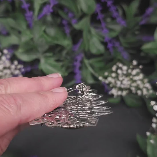 Haarspange für Brautfrisur ~ Vintage Fantasy Haarclip ~ Blauer Glascabochon und Blüten