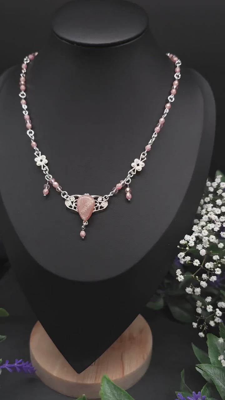 Pfirsichmondstein Collier mit rosa facettierten Perlen – Art Nouveau Halskette, Größenverstellbarer romantischer Braut- & Hochzeitsschmuck