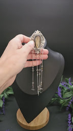 Art Nouveau Brosche mit Labradorit ~ Fantasy Schmuck ~ Elfen Brosche ~ LARP Accessoire