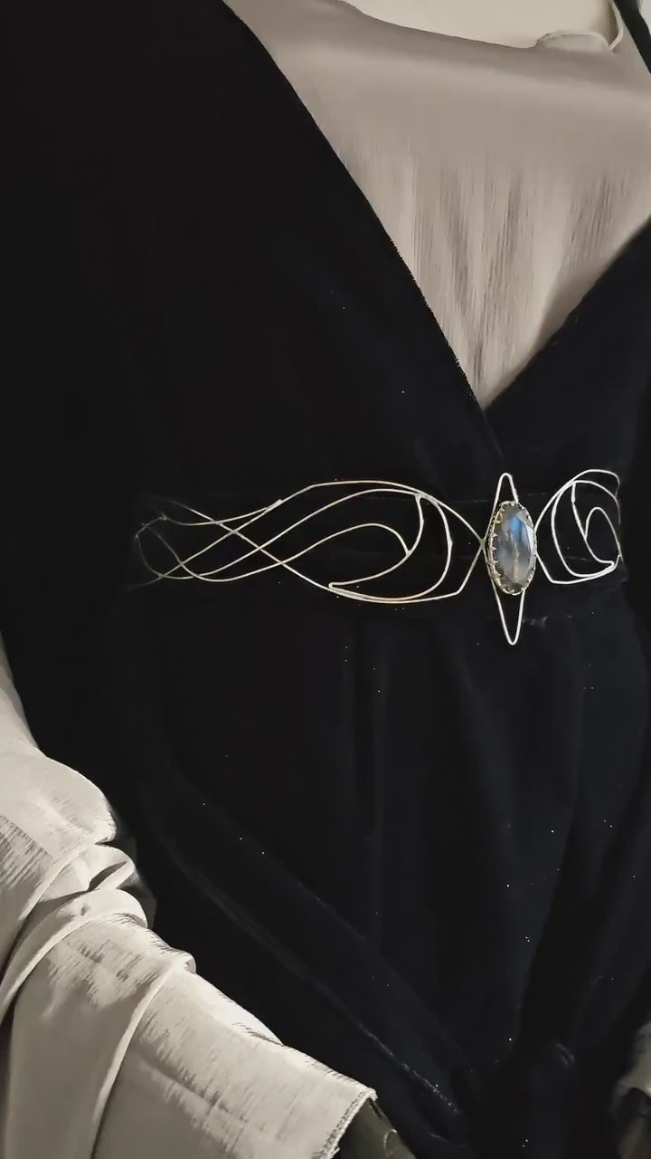Versilberter Drahtgürtel "Myénni" ~ Elfengürtel mit Labradorit ~ handgefertigter Taillengürtel / Accessoire ~ Braut Schmuck