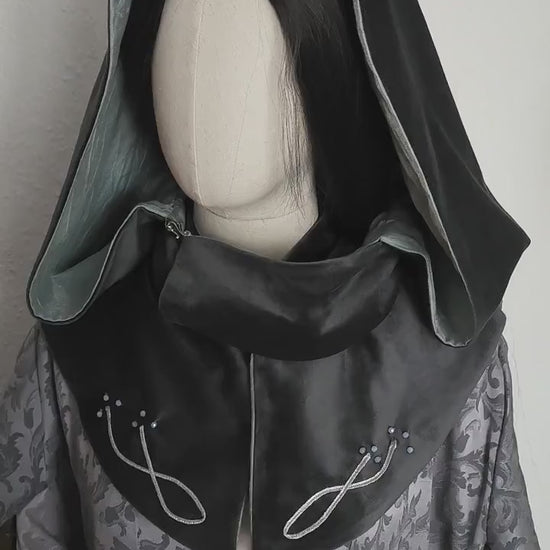 Nackenwärmer "Noarellé", Elbische Gugel, Salbeigrün, Silber, Fantasy Accessoire, Mittelalter Schal, Hexen Capelet