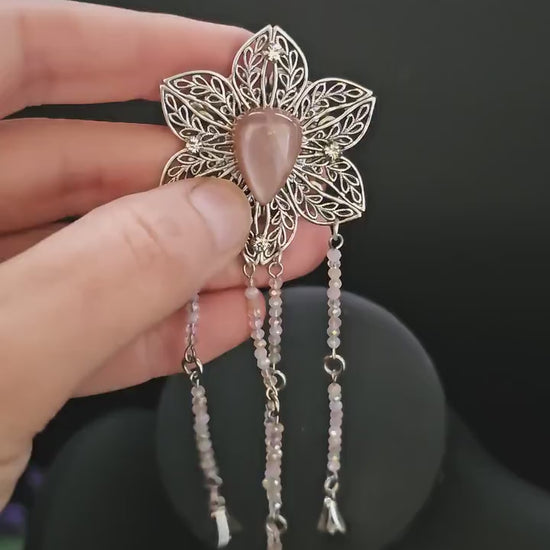Pfirsich Mondstein Brosche ~ Art Nouveau–Blüten Pin ~ Elfen Schmuck ~ Fantasy Gewandschmuck ~ LARP Accessoire