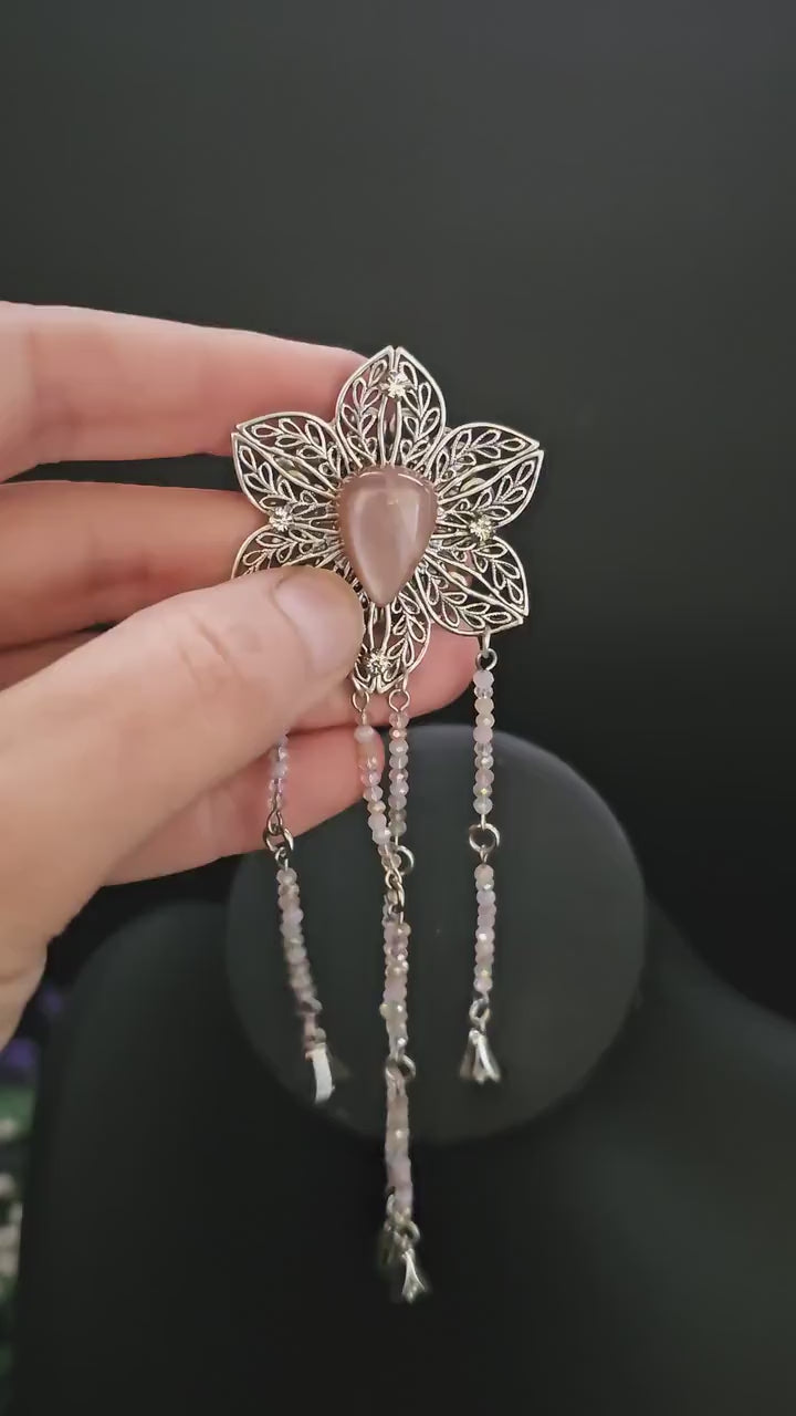 Pfirsich Mondstein Brosche ~ Art Nouveau–Blüten Pin ~ Elfen Schmuck ~ Fantasy Gewandschmuck ~ LARP Accessoire